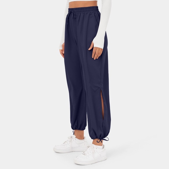 Halara Breezeful High Waisted Drawstring Side Pocket Split Hem Joggers Small - Picture 1 of 12